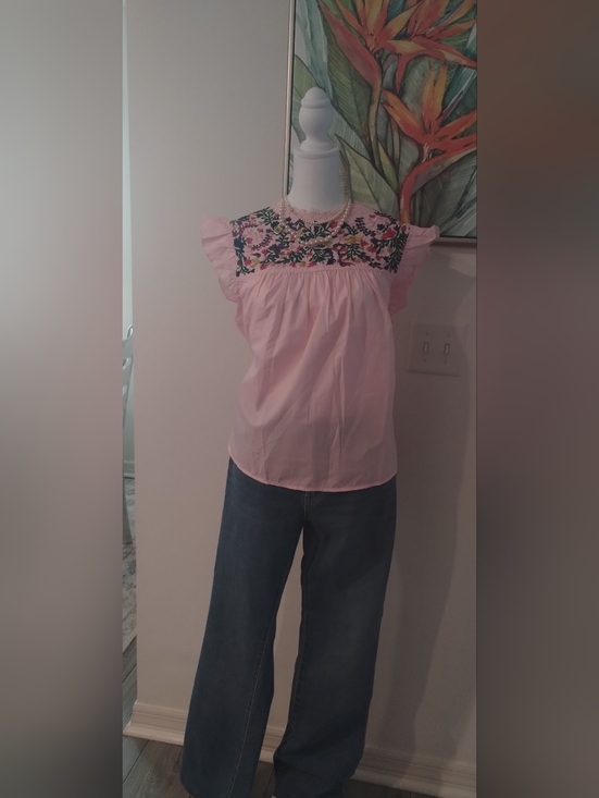 Tops - Embroidered Pink Flutter Sleeve Women’s Top